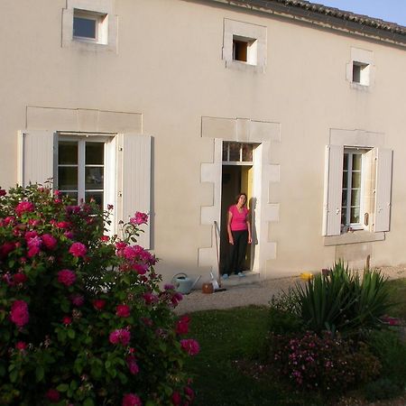 Chambres D'Hotes L'En Haut Des Vignes Mérignac Εξωτερικό φωτογραφία