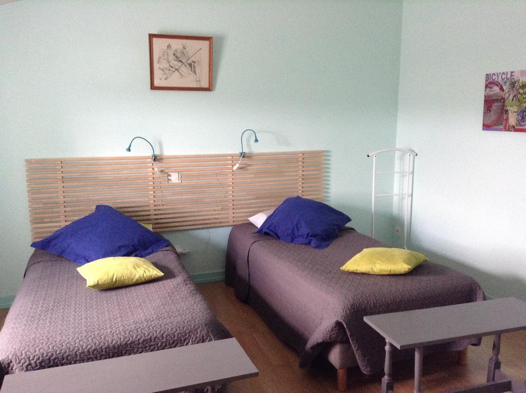 Chambres D'Hotes L'En Haut Des Vignes Mérignac Δωμάτιο φωτογραφία