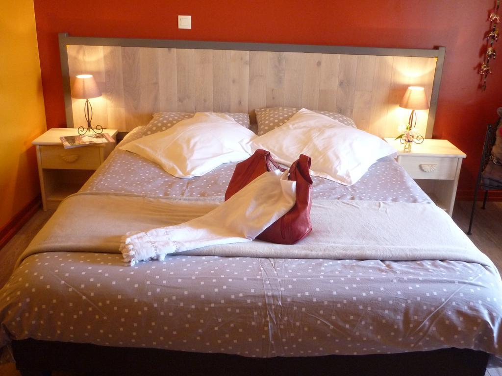 Chambres D'Hotes L'En Haut Des Vignes Mérignac Δωμάτιο φωτογραφία