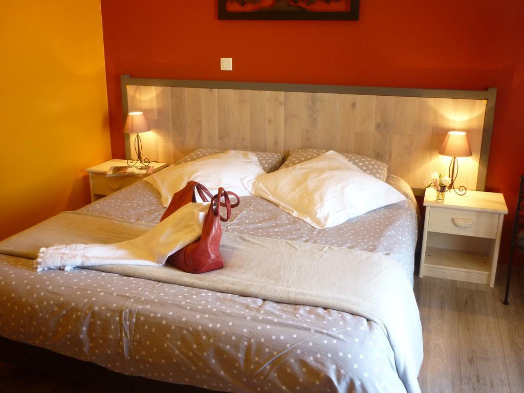 Chambres D'Hotes L'En Haut Des Vignes Mérignac Δωμάτιο φωτογραφία