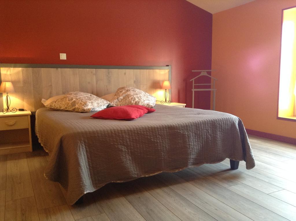 Chambres D'Hotes L'En Haut Des Vignes Mérignac Δωμάτιο φωτογραφία
