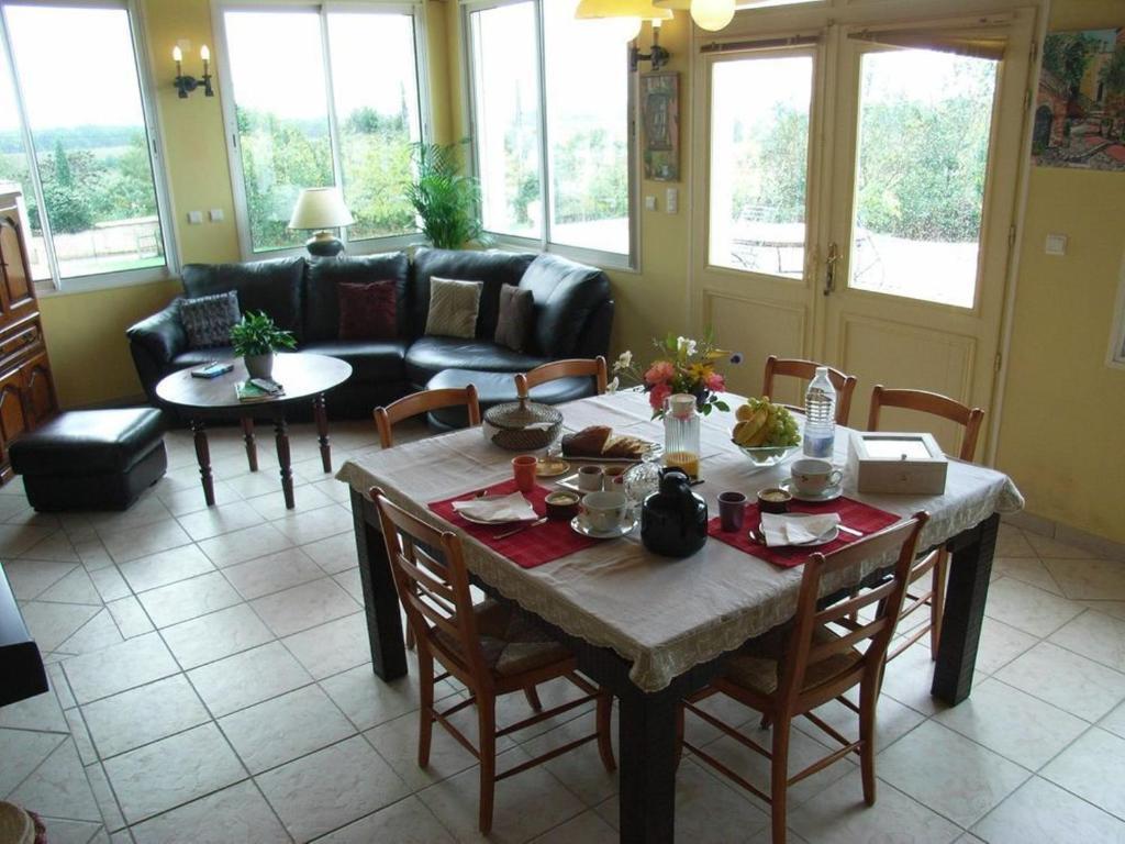 Chambres D'Hotes L'En Haut Des Vignes Mérignac Εξωτερικό φωτογραφία