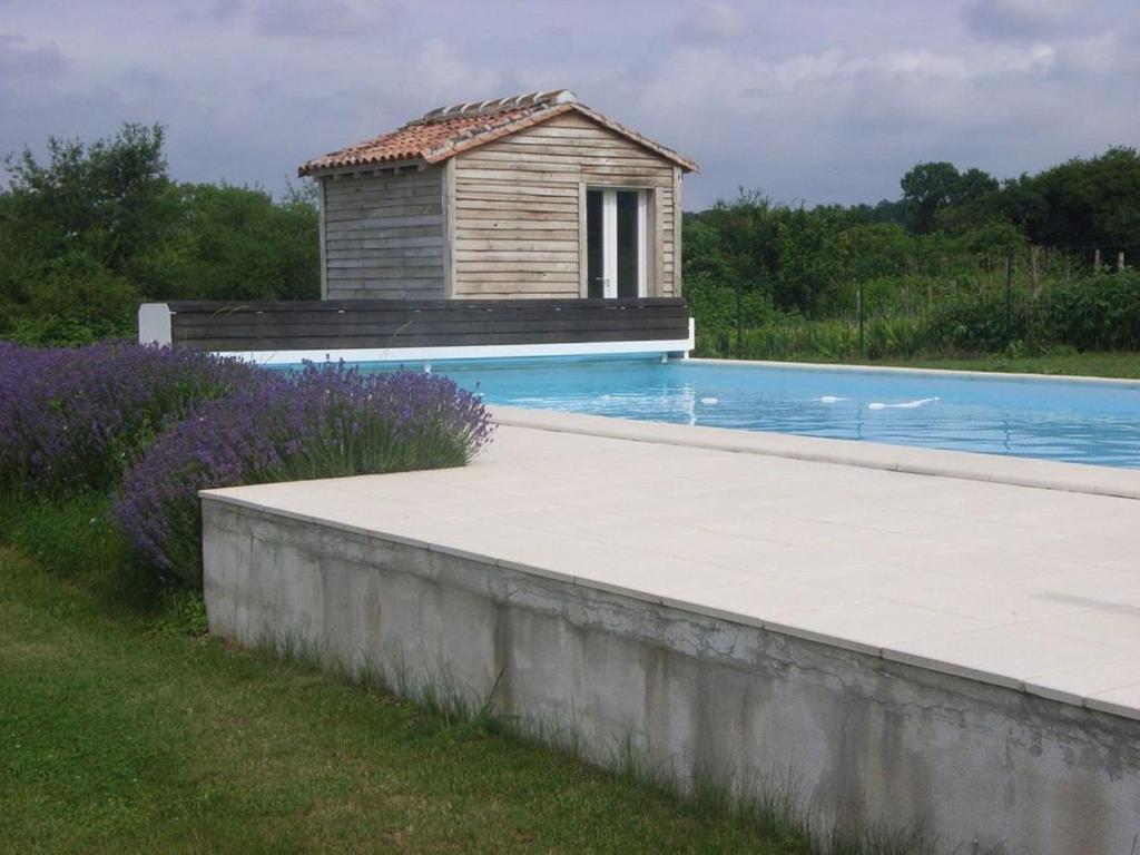 Chambres D'Hotes L'En Haut Des Vignes Mérignac Εξωτερικό φωτογραφία